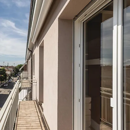 Apartment Art Haven *